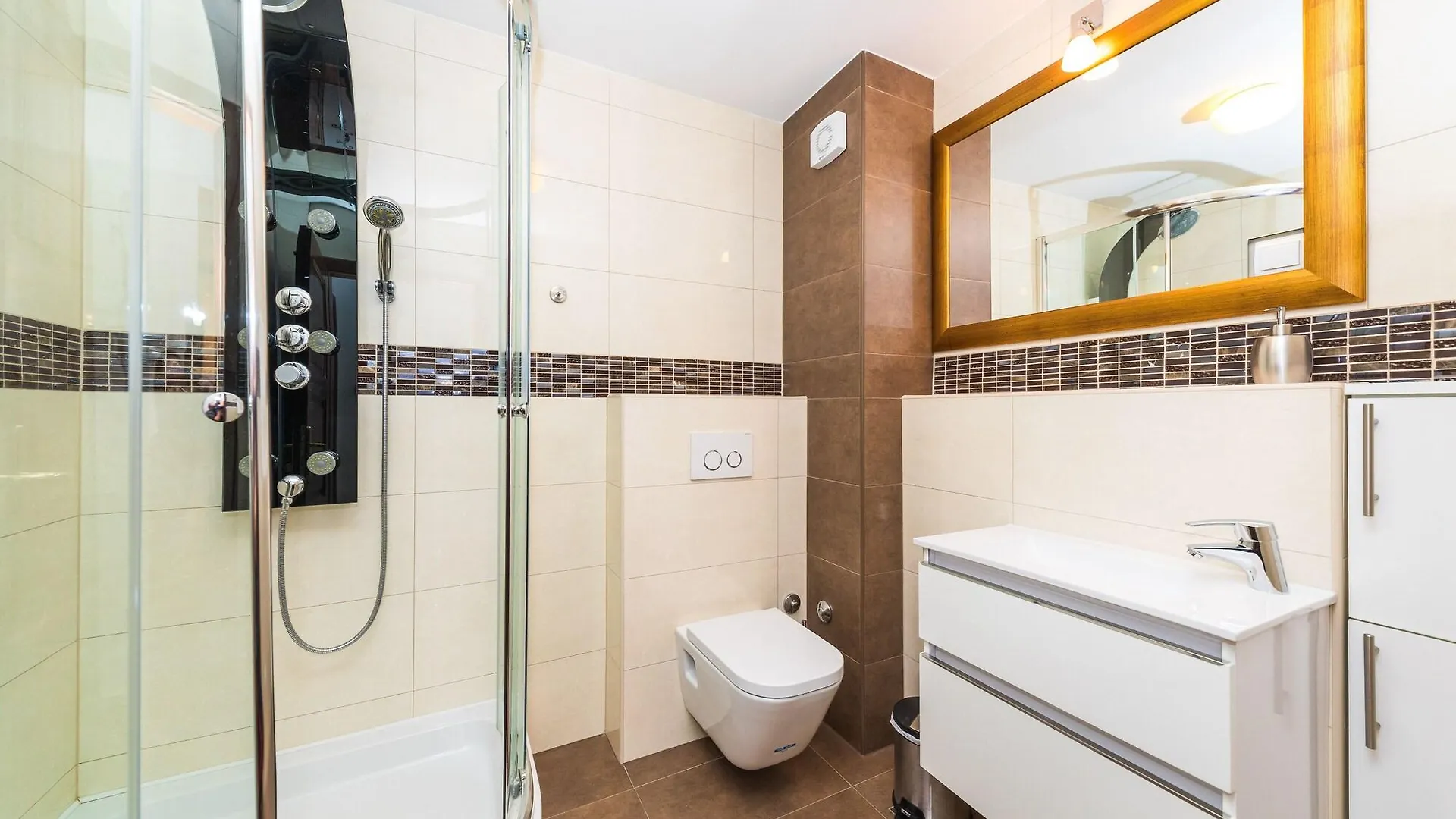 Apartments Perla Σπλιτ 0*,  Κροατία