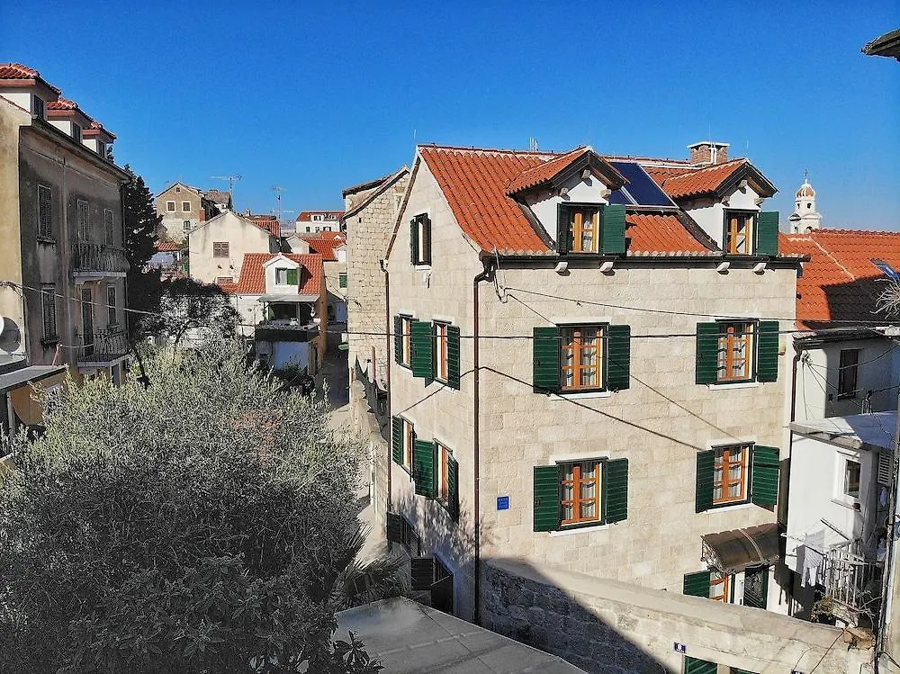 Apartments Perla Σπλιτ 0*,