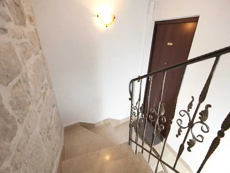 Apartments Perla Σπλιτ 0*,  Κροατία
